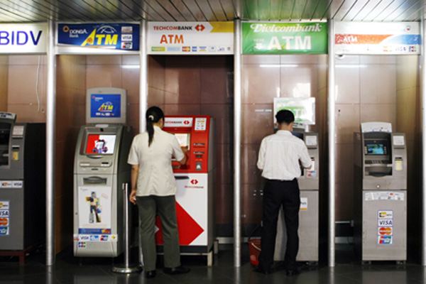 Bảo vệ ngân hàng - ATM - Bảo Vệ Nam Thiên Long SG - Công Ty CP DV Bảo Vệ Vệ Sĩ Nam Thiên Long SG